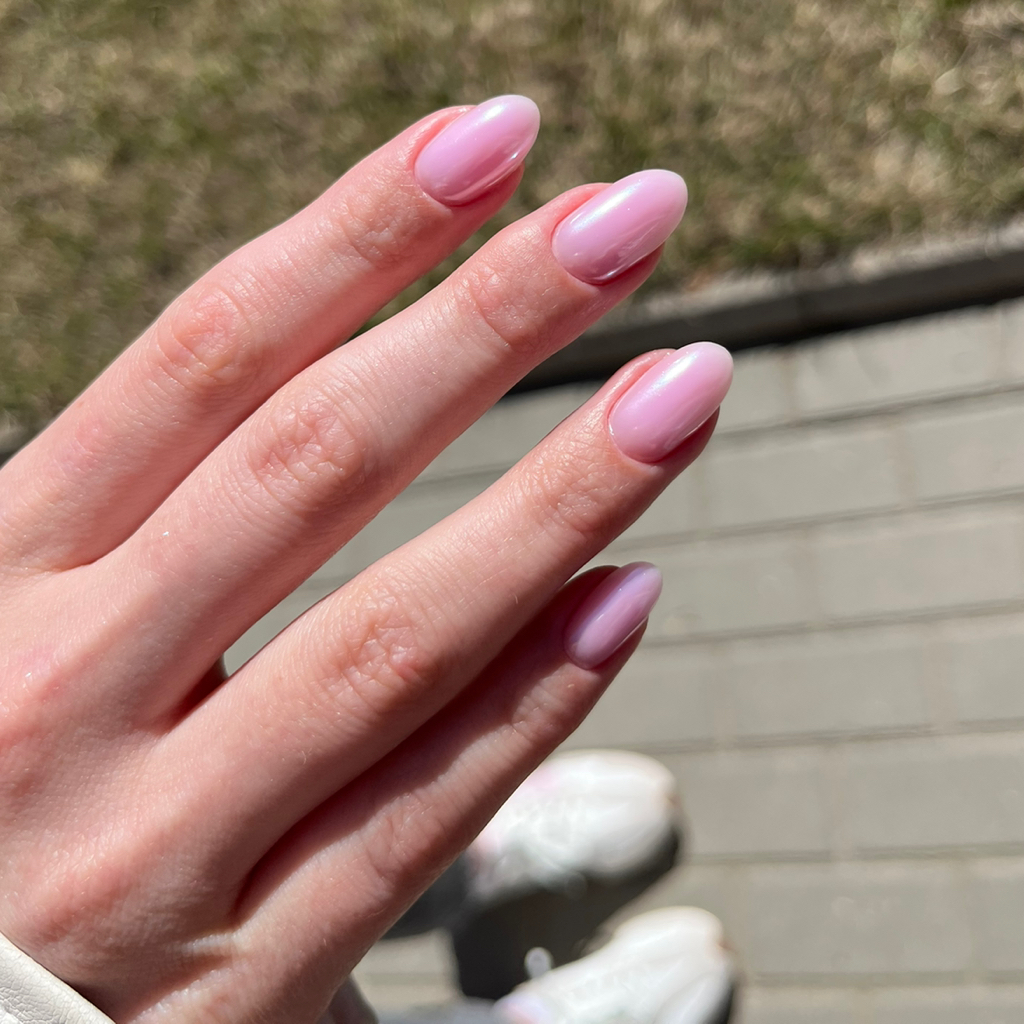 Маникюр
(Коррекция длинных ногтей с исправлением формы)
с покрытием Luxio.