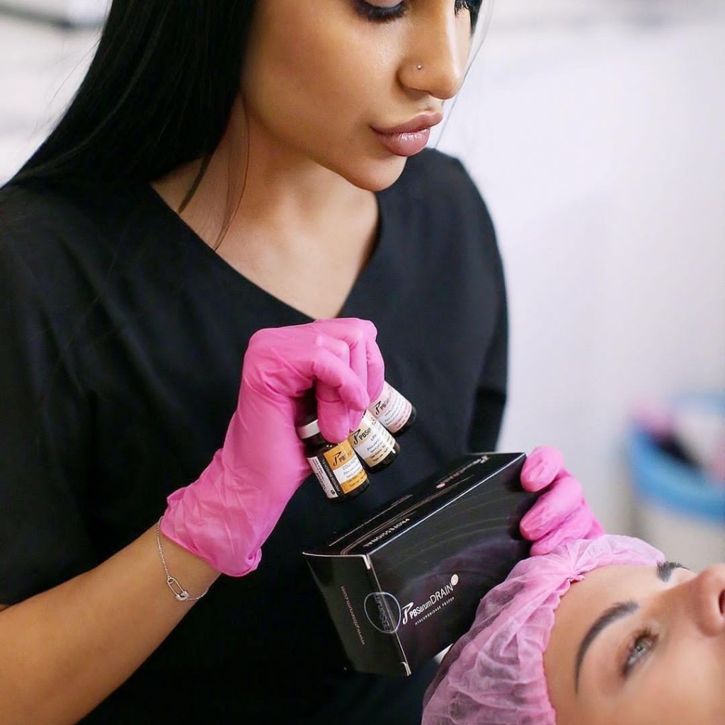 Интралипотерапия (липолитики)