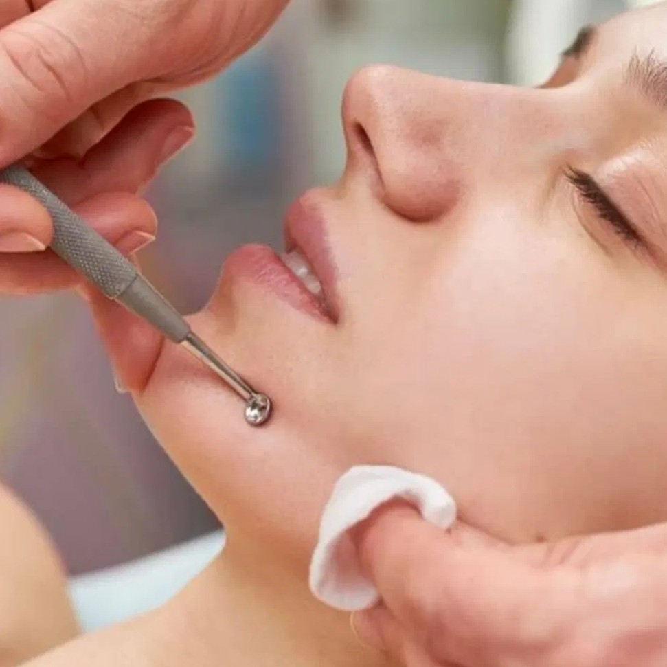 Комбинированная чистка лица+шеи+декольте (Holy Land / Zo Skin)