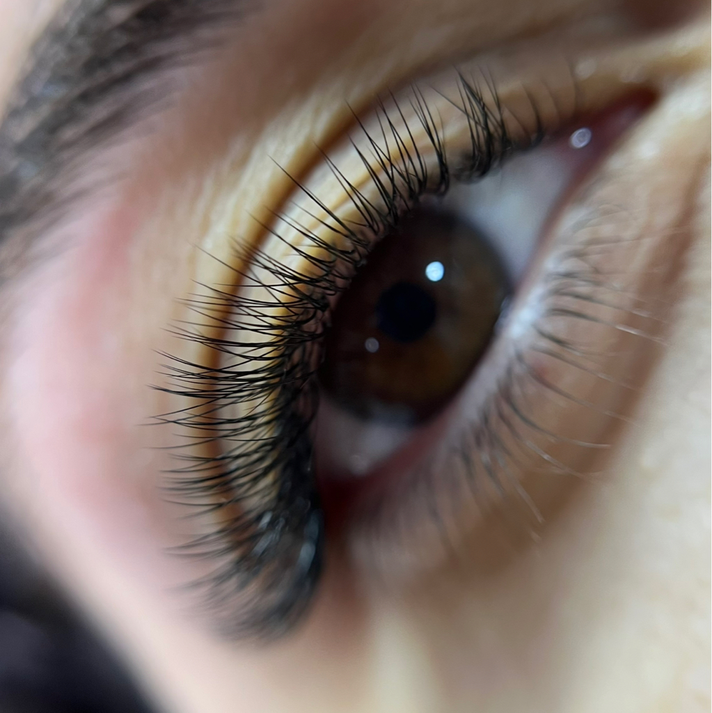 Классическое наращивание ресниц