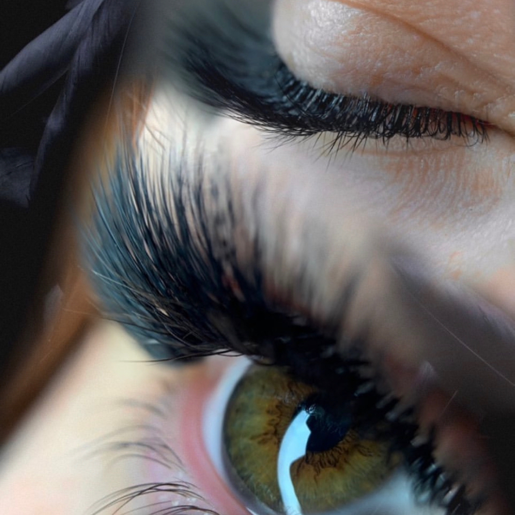 Наращивание ресниц 5-7D