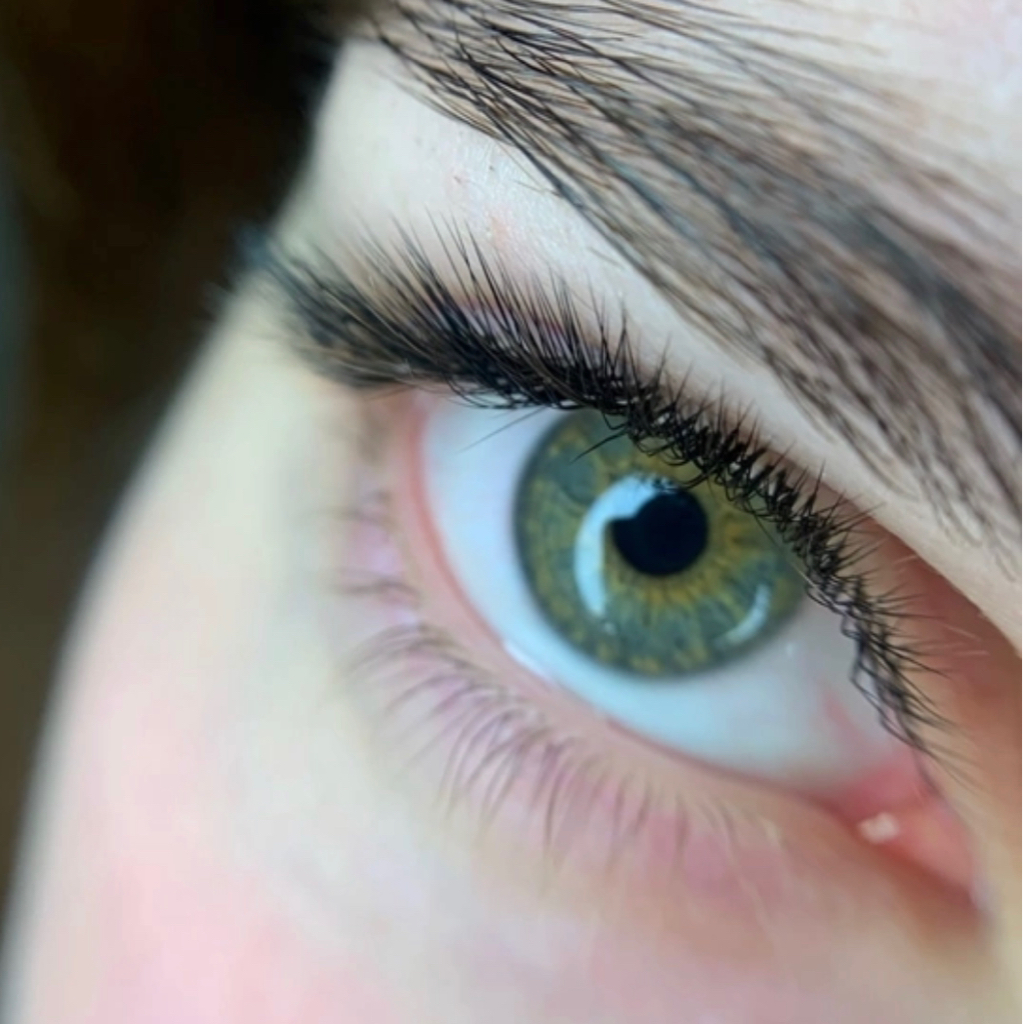 Классическое наращивание ресниц