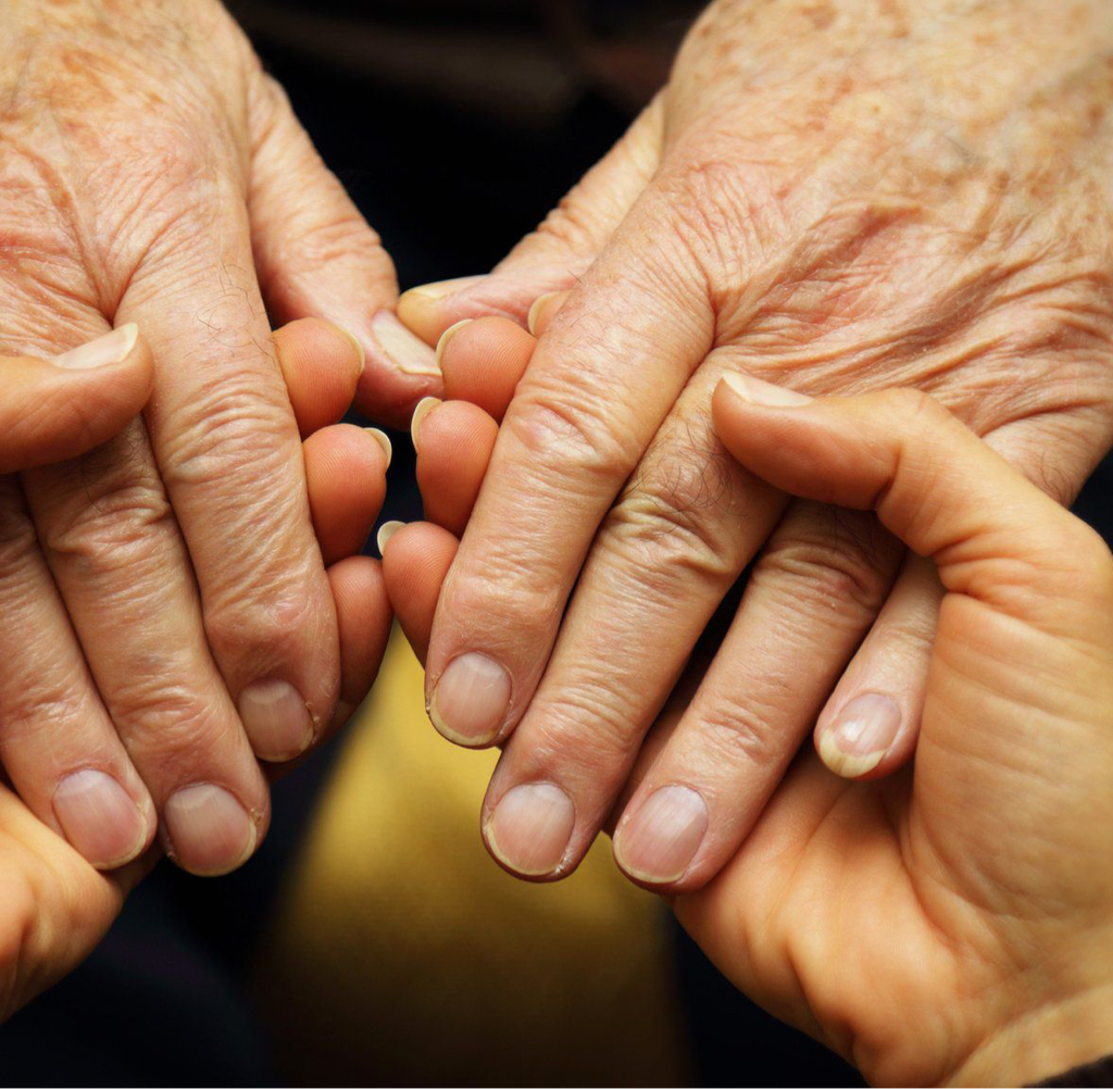 Социальный педикюр для людей 70+ 1 категория