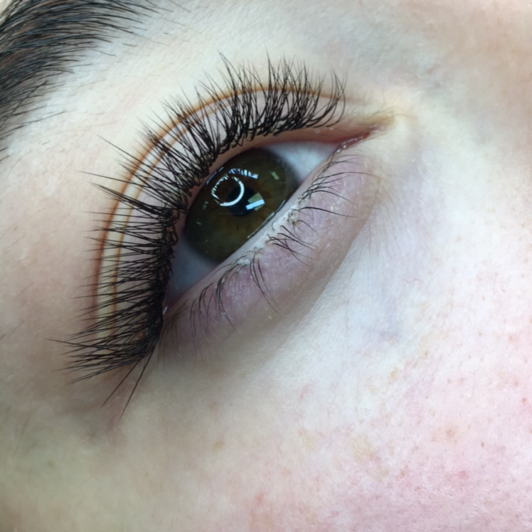 Классическое наращивание ресниц  1 Д / 1.5 Д