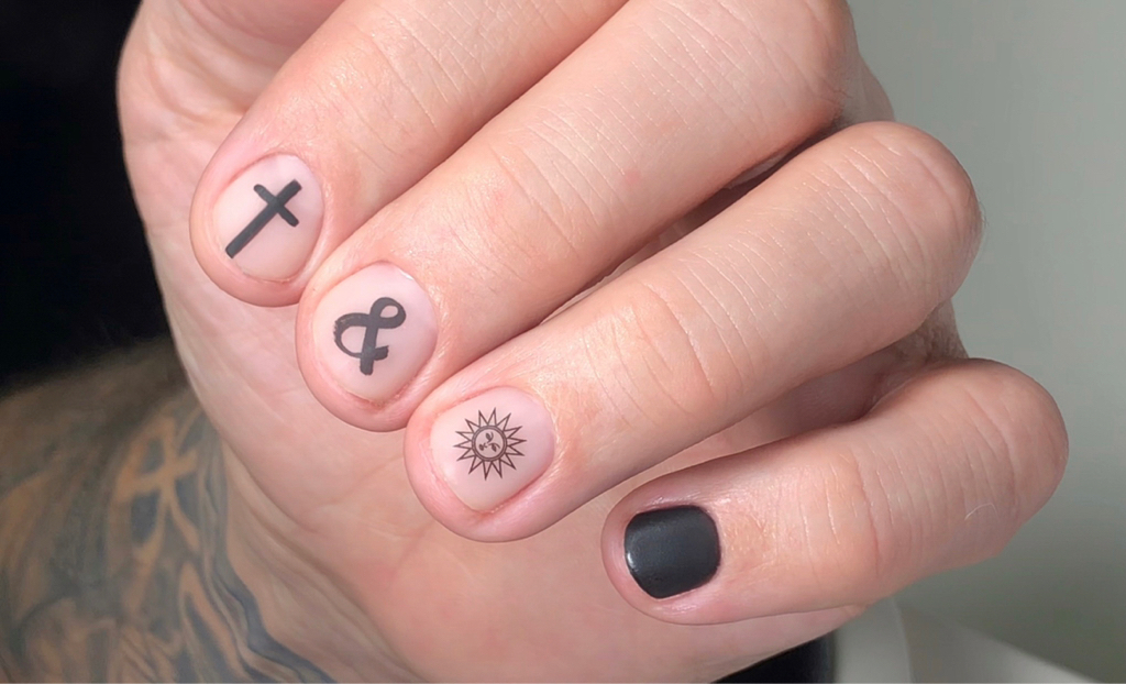 Мужской маникюр с покрытием