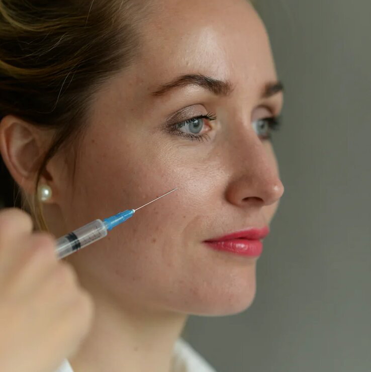 КОНТУРНАЯ ПЛАСТИКА СКУЛ/ПОДБОРОДКА/ НОСОГУБНЫХ СКЛАДОК