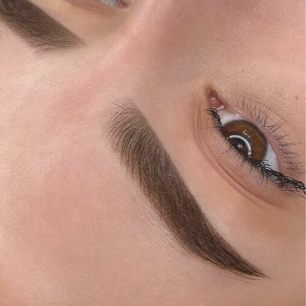 Оновлення брів