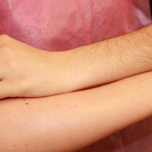 руки до локтя жен