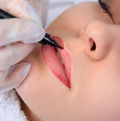 Перманентный макияж губ (контур)