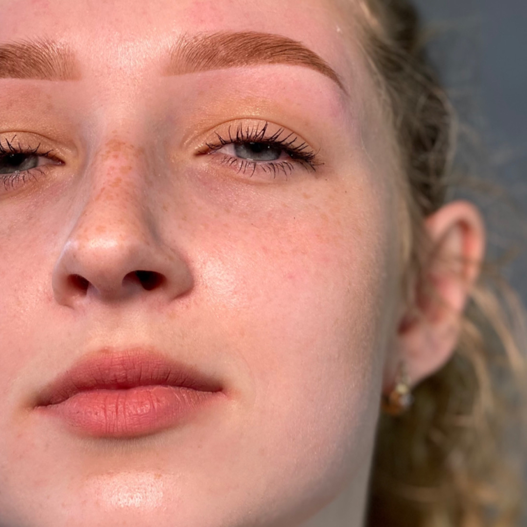 коррекция бровей