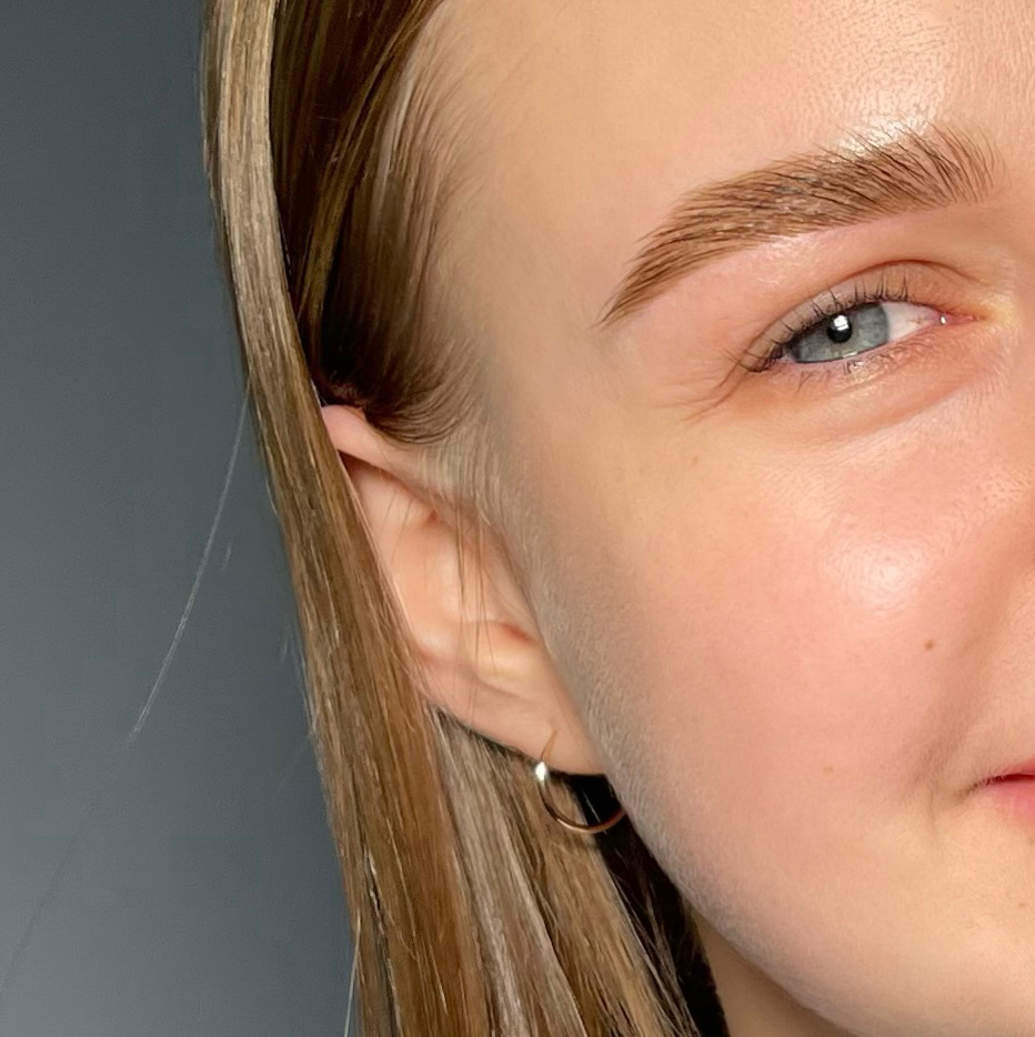 Окрашивание/коррекция бровей