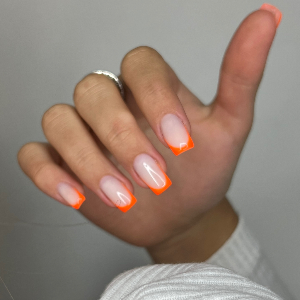 Наращивание ногтей