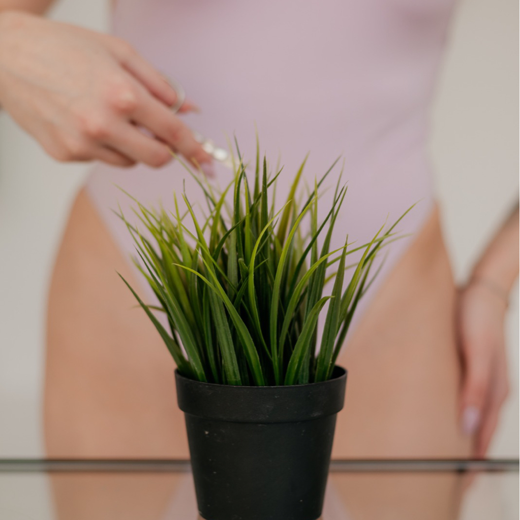 Глубокое бикини