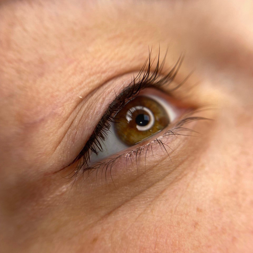 Перманентный макияж стрелка