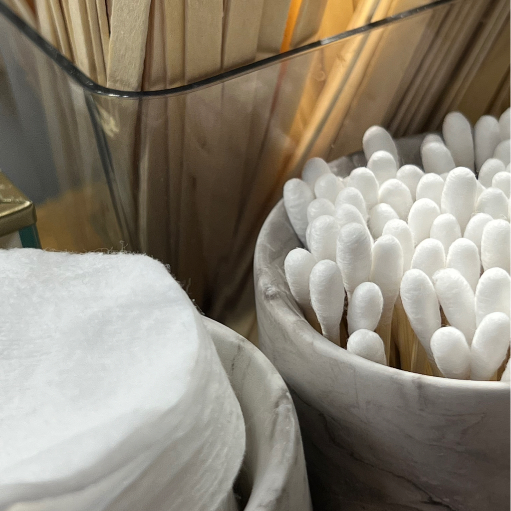 Депиляция над верхней губой