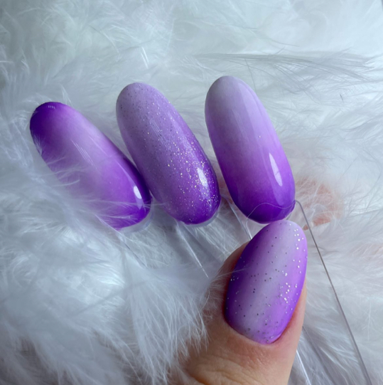 Легкий градиент аэрограф в 1 цвет цена указана за 1 руку/до 5 ногтей