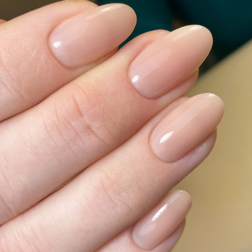 Маникюр с укреплением и покрытием камуфлирующим гелем