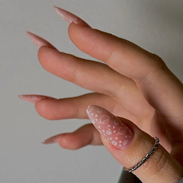 Наращивание ногтей