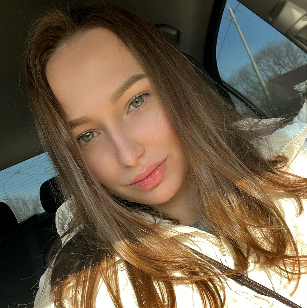 Николь Рохманюк