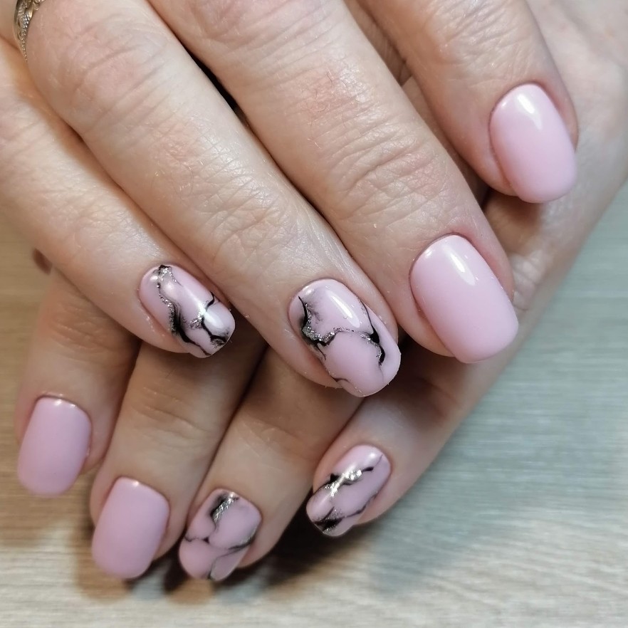 Маникюр+минидизайн+гель-лак