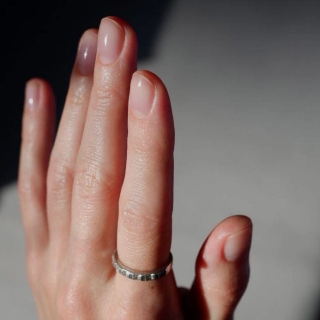 Маникюр гигиенический жен + лечебное покрытие