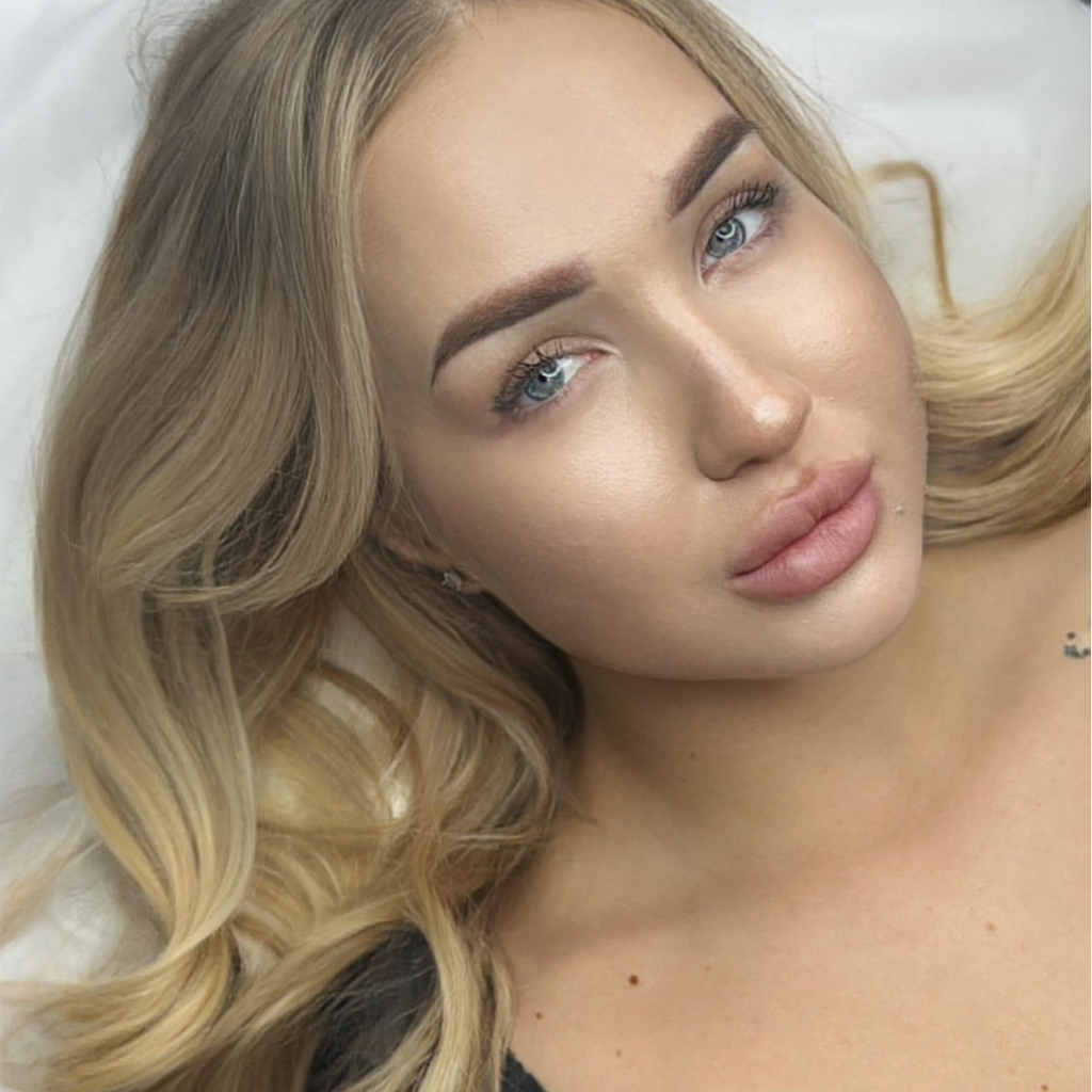 Коррекция перманентного макияжа бровей