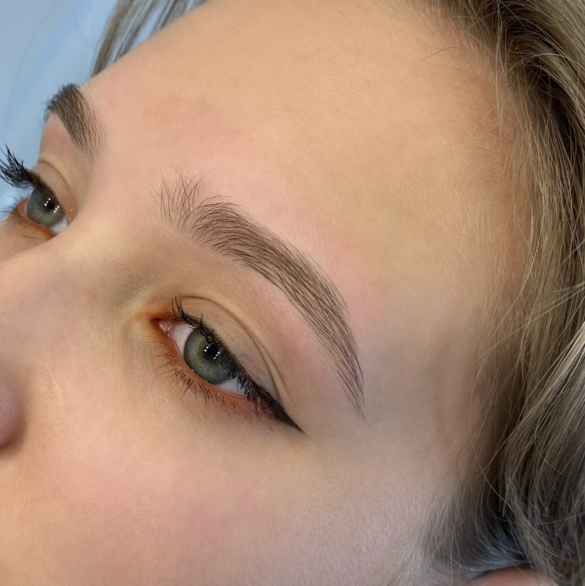 Коррекция бровей воск/ пинцет без окрашивания