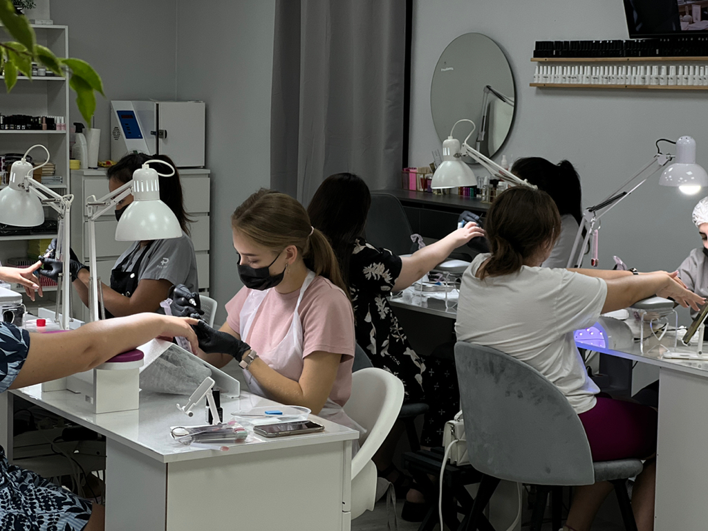 Yunia Nail Studio | Астрахань | Онлайн-запись