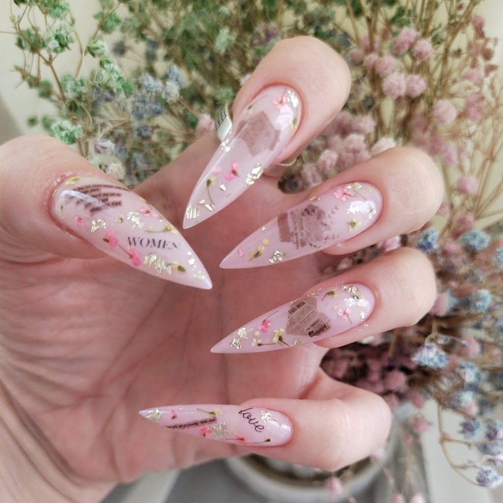 Коррекция наращивание ногтей