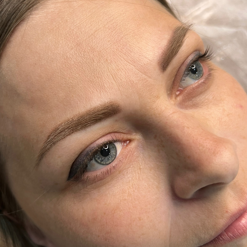 Обновление цвета бровей ( моя работа)