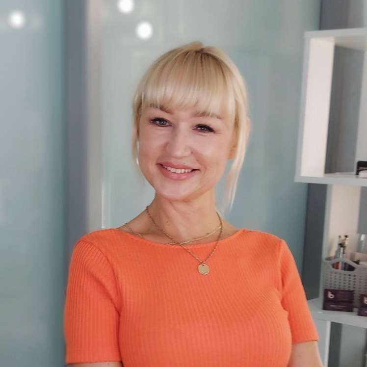 Шестакова Лариса