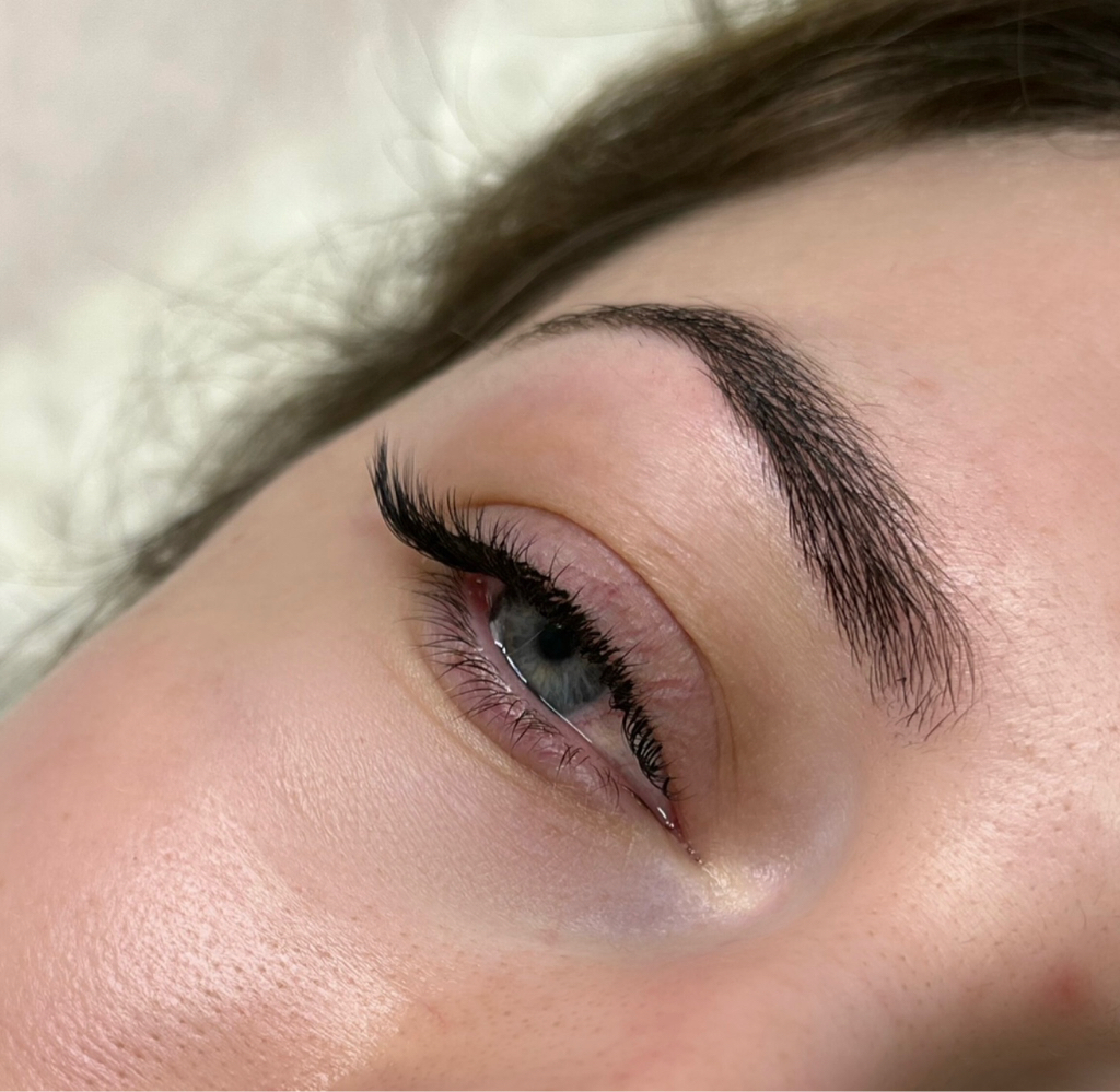 ЛЭД/LED наращивание ресниц 1.5D