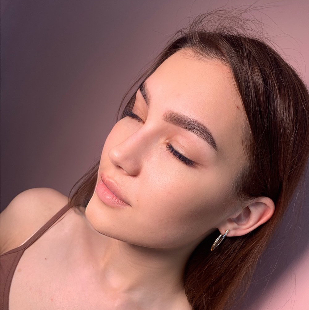 Окрашивание бровей краской