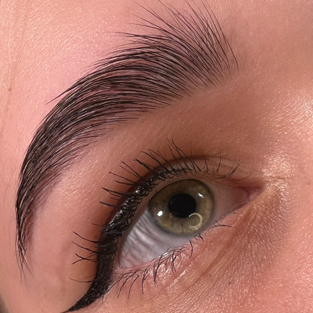 Оформление + окрашивание бровей