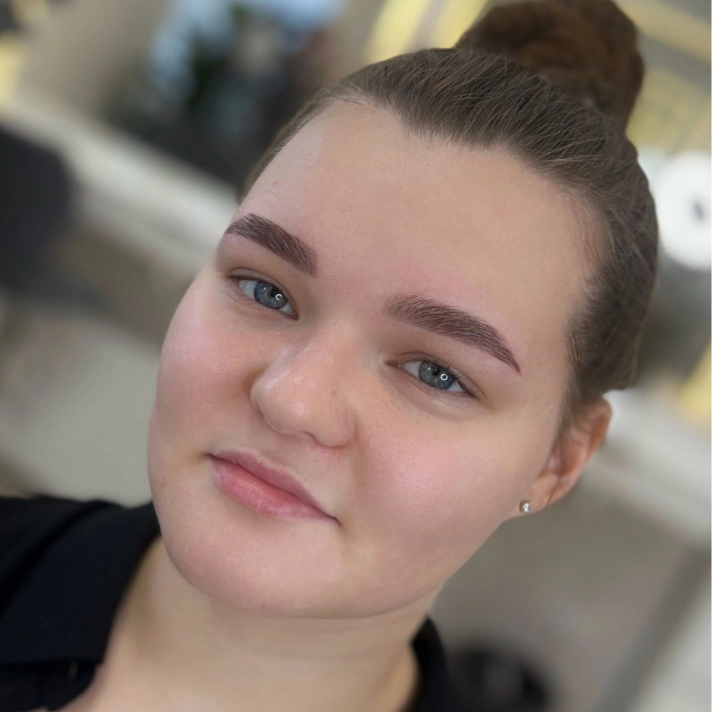 Комплекс с долговременной укладкой (укладка, окрашивание, коррекция пинцетом/воском)