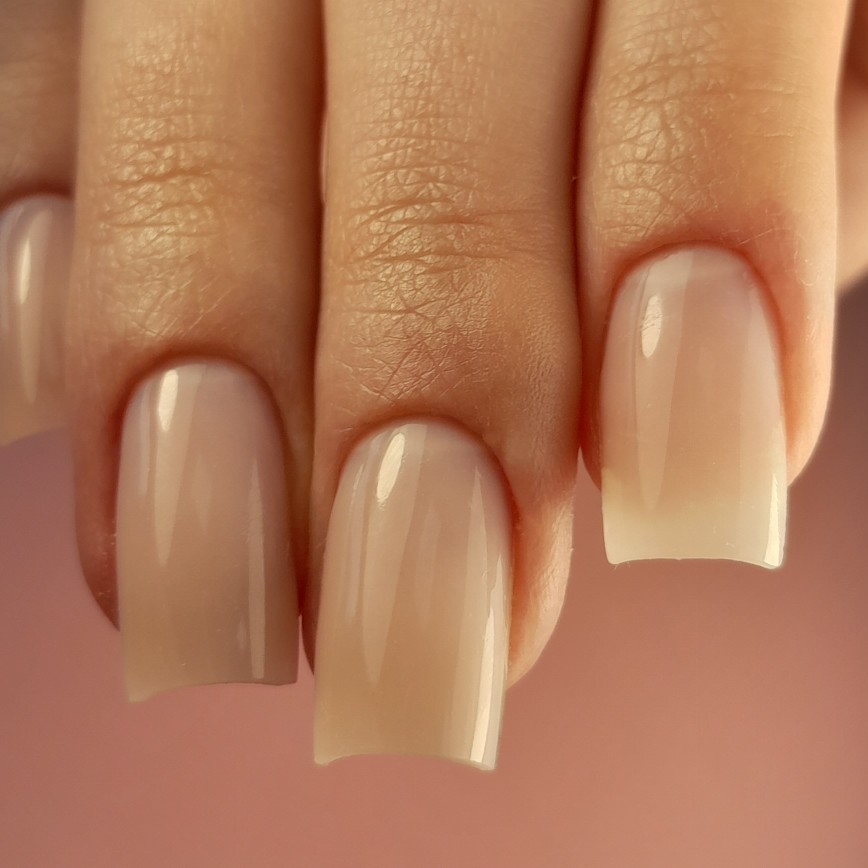 Маникюр с покрытием гель лак(укрепление гелем, выравнивание базой)