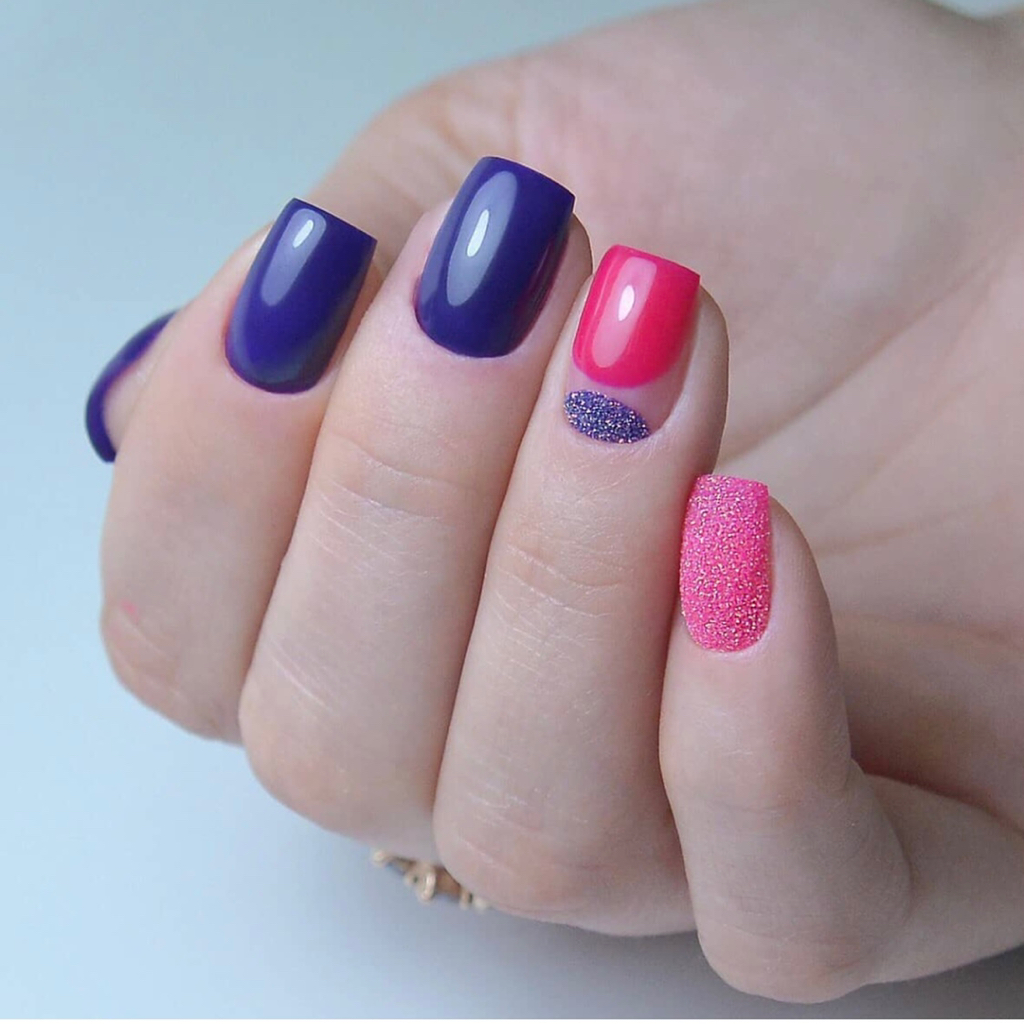 Коррекция ногтей после наращивания + гель-лак (средняя длина)   
Топ-мастер