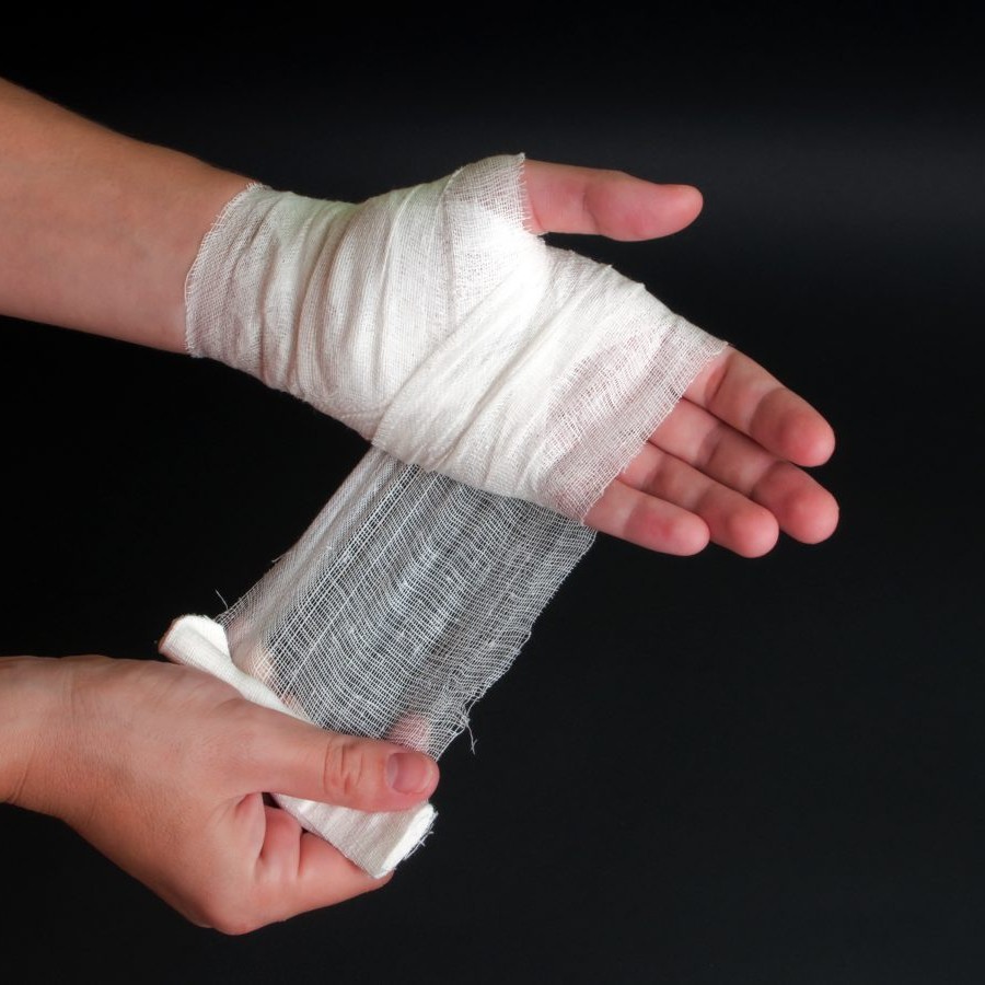 Травмирование мастера агрессивным животным