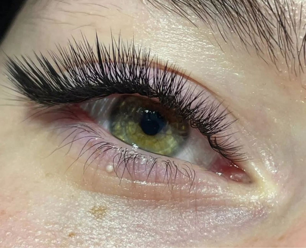 Наращивание ресниц объем 2D