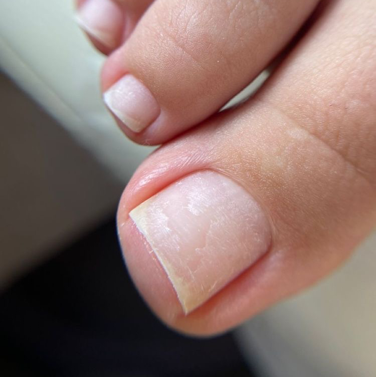 Педикюр полный без покрытия (аппаратный/комбинированный) (снятие НЕ входит в стоимость)