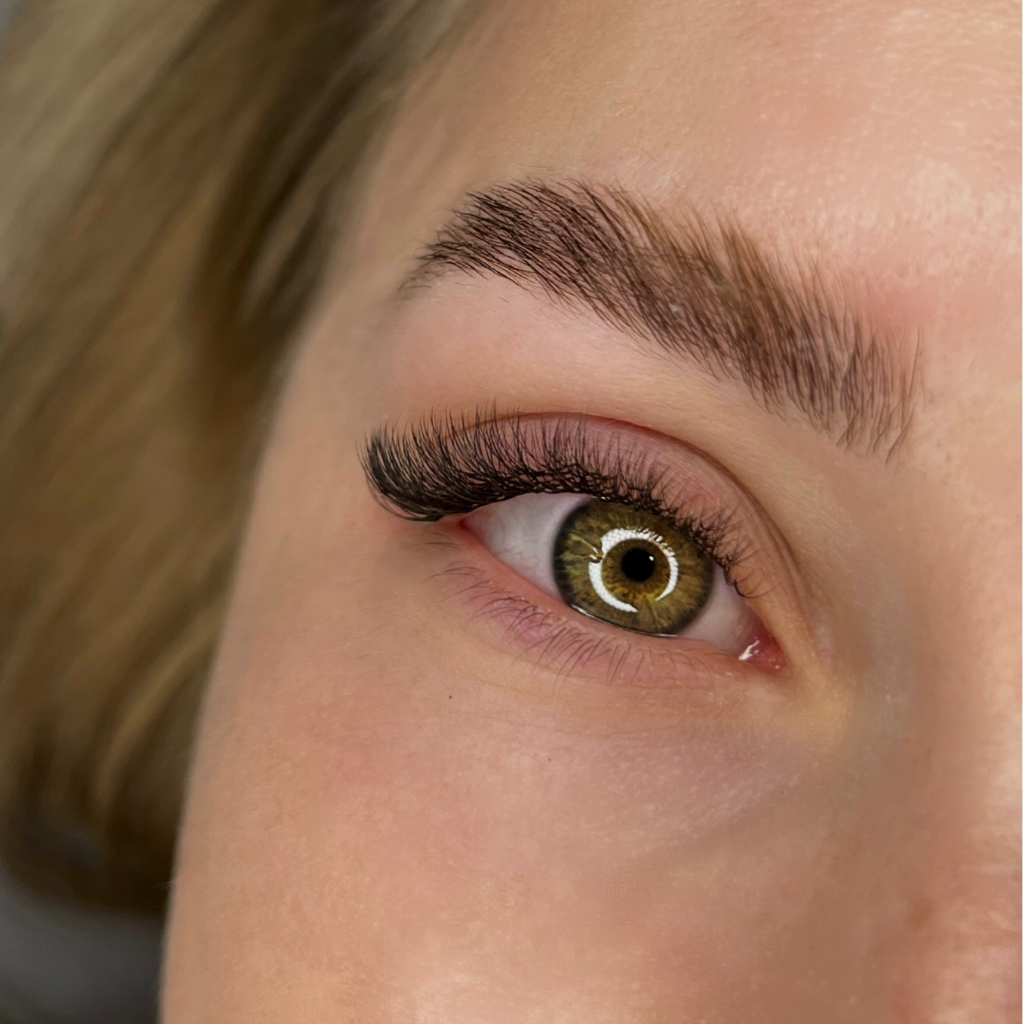 Наращивание ресниц: 2д