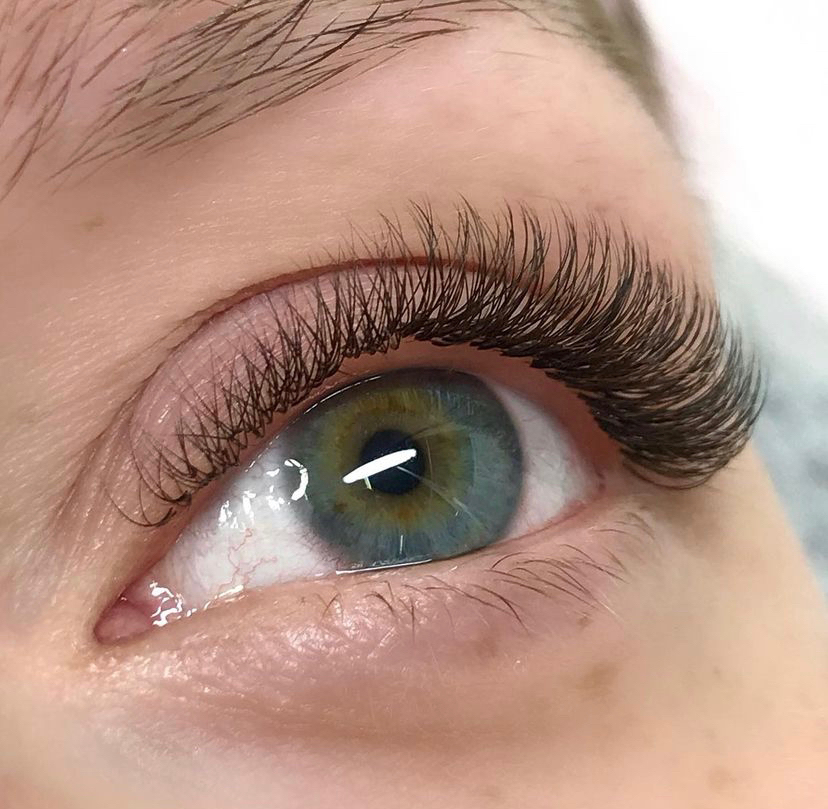 Классическое наращивание ресниц 1D