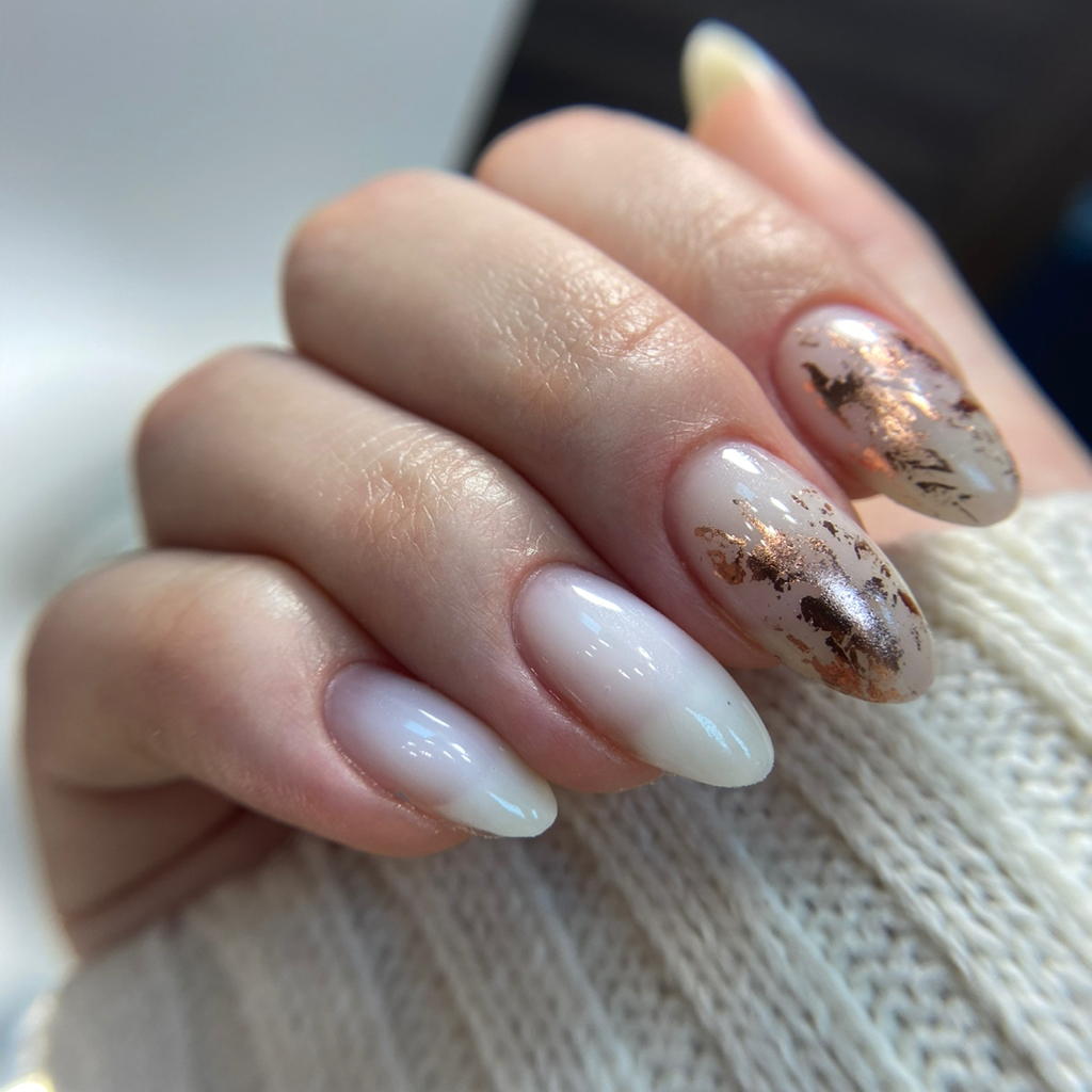 Маникюр с укреплением твердым гелем (средняя длина)