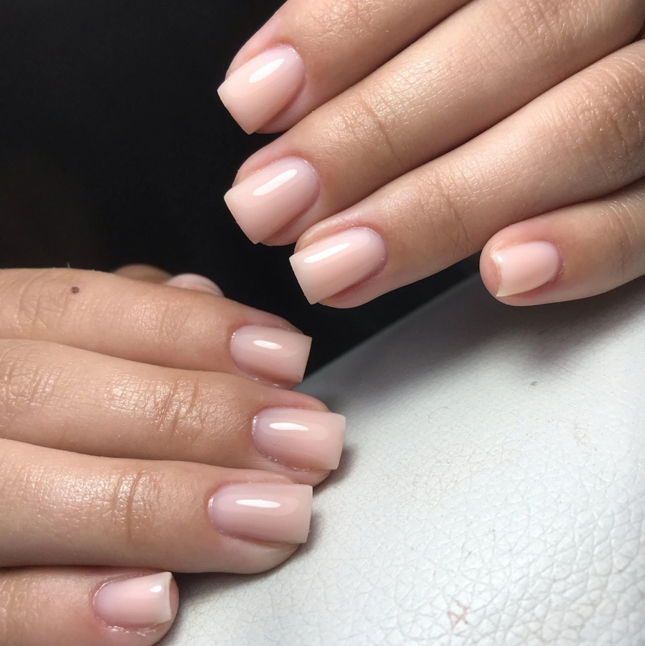 Комбинированный маникюр + покрытие в один тон