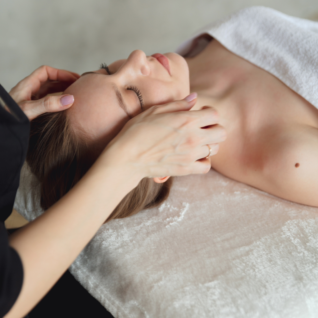 Массаж лица  + SPA-уход