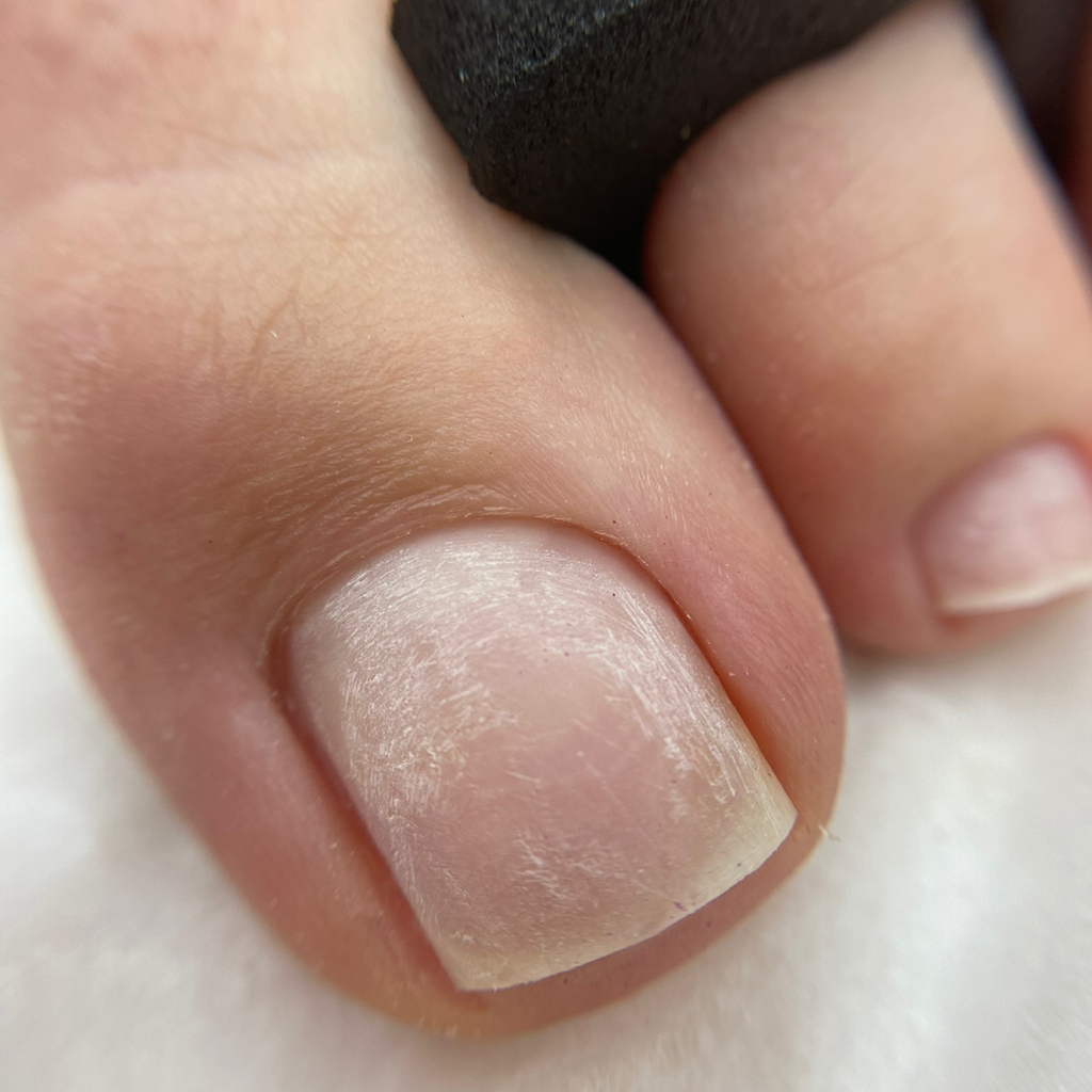 Педикюр без обработки стоп, без покрытия