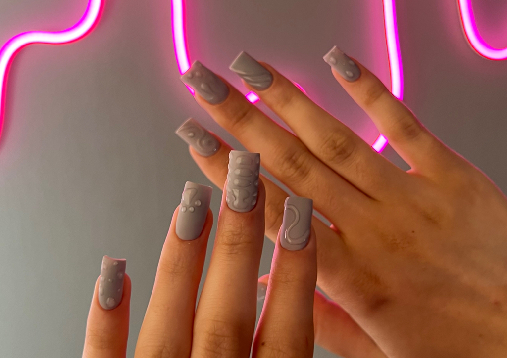 3. КОМПЛЕКС «МАКСИ» ( снятие, маникюр, укрепление гелем, ремонт 2х ноготков, покрытие, ФРЕНЧ )