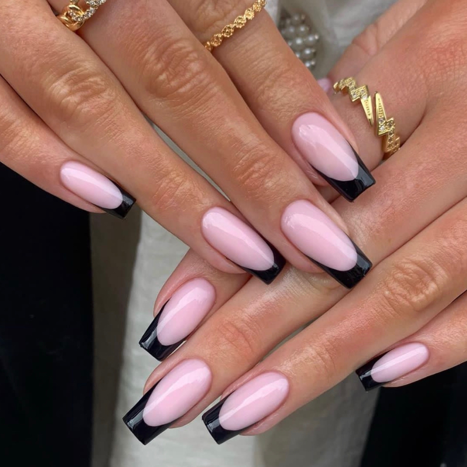 Комплекс маник-френч(снятие,маникюр,укрепление гелем,покрытие,френч,выравнивание базой)