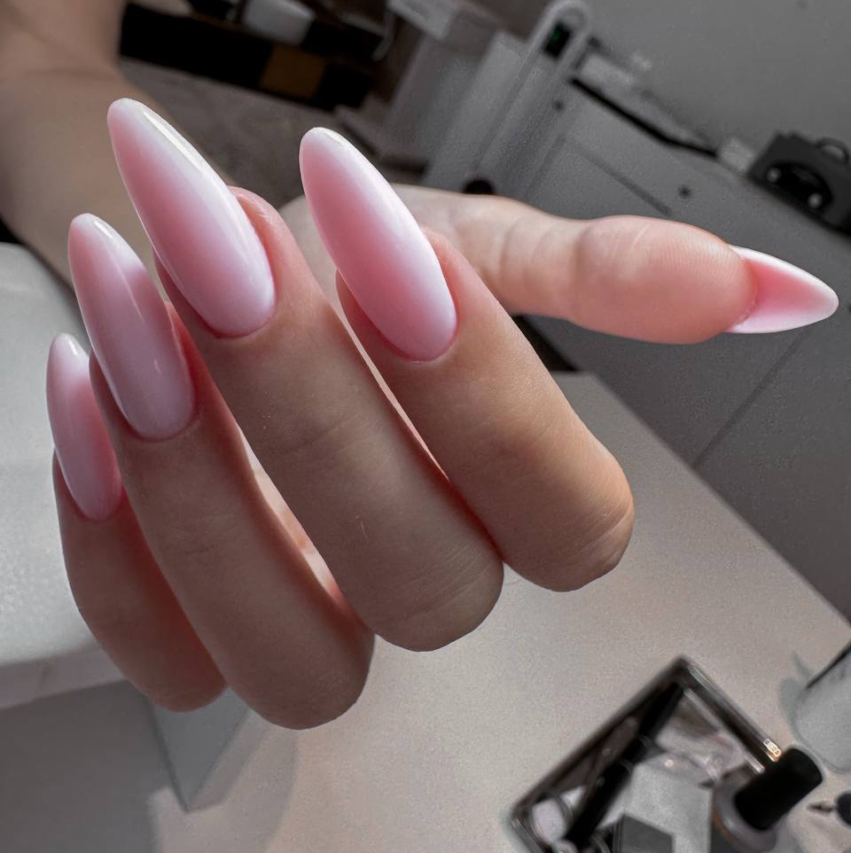 Наращивание ногтей