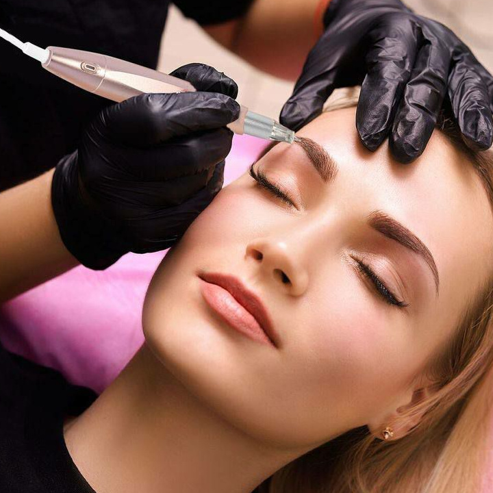 Перманентный макияж бровей